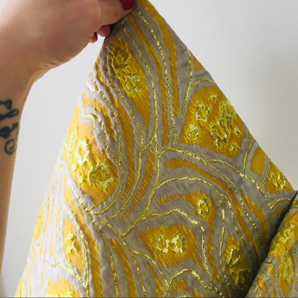 HOST PICK 🍭 Tapestry Treat! Sweet n’ sexy skirt, amazing fabric! - Picture 10 of 13